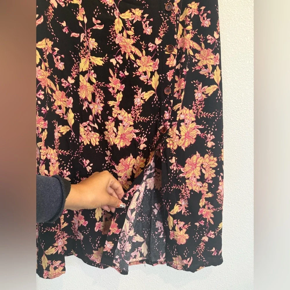 Free People Retro Love Floral Midi Skirt Button Front Slit Boho Size 6 - Picture 5 of 6